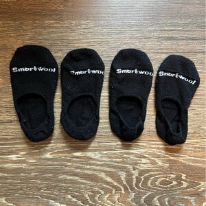 2 pairs (4 socks) Smartwool merino wool hide and seek no-show gripper socks